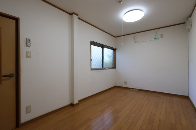 【洋室】 | 堺市東区日置荘原寺町貸家