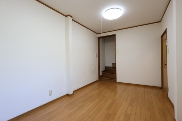 【洋室】 | 堺市東区日置荘原寺町貸家