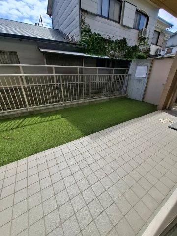 アーバンドルフ甲子園口の庭