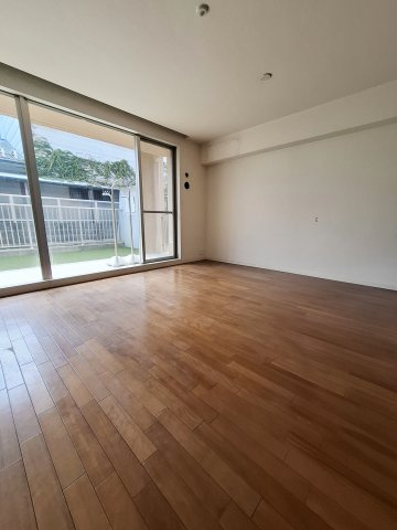 アーバンドルフ甲子園口の居間・リビング