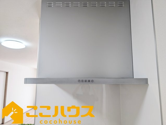 宜野湾市伊佐3丁目289番　ハートフルタウン　新築戸建て　全2棟　 B号棟のキッチン|掃除のしやすい換気扇