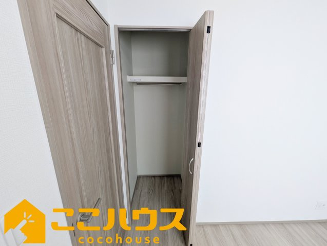 宜野湾市伊佐3丁目289番　ハートフルタウン　新築戸建て　全2棟　 B号棟の収納|廊下収納もございます