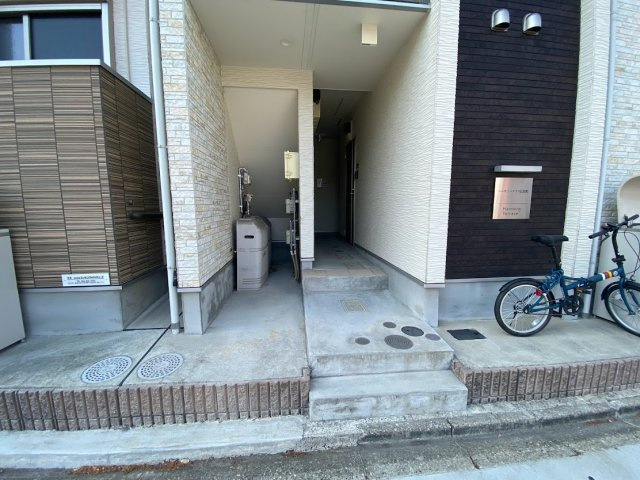 ハーモニーテラス伝馬町のエントランス