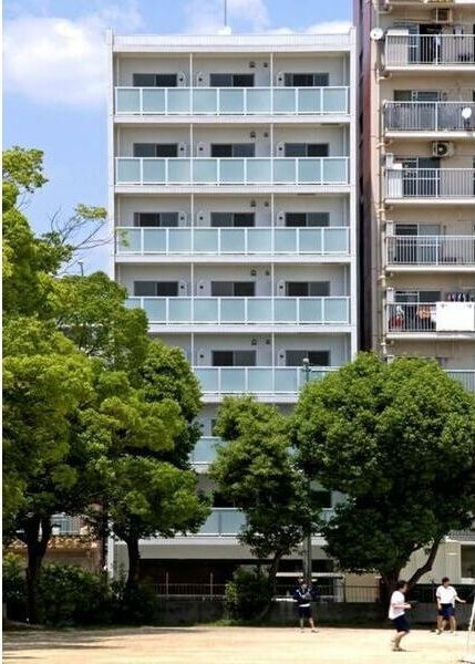 プログレッソ岩塚の外観