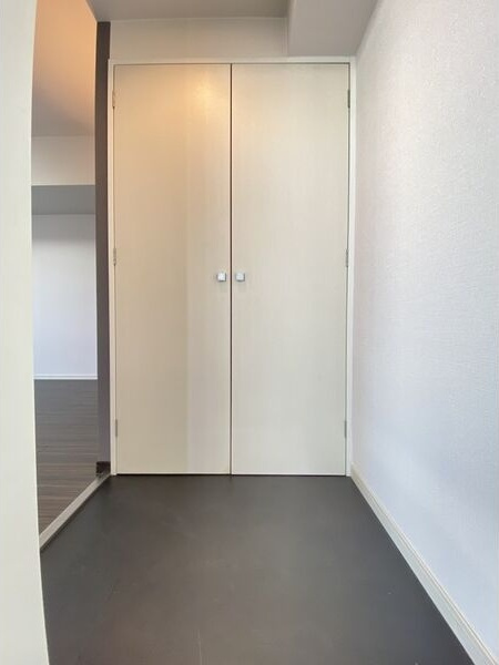 プログレッソ岩塚の玄関
