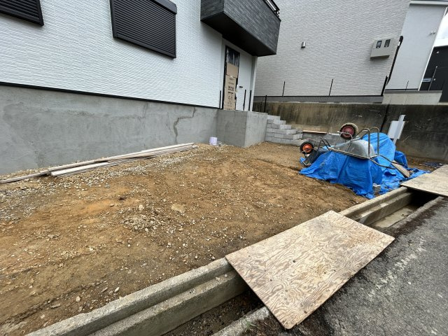 神戸市西区美穂が丘4丁目16号地の駐車場