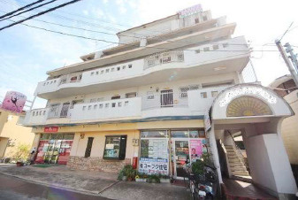 生駒市小瀬町の賃貸マンションの外観