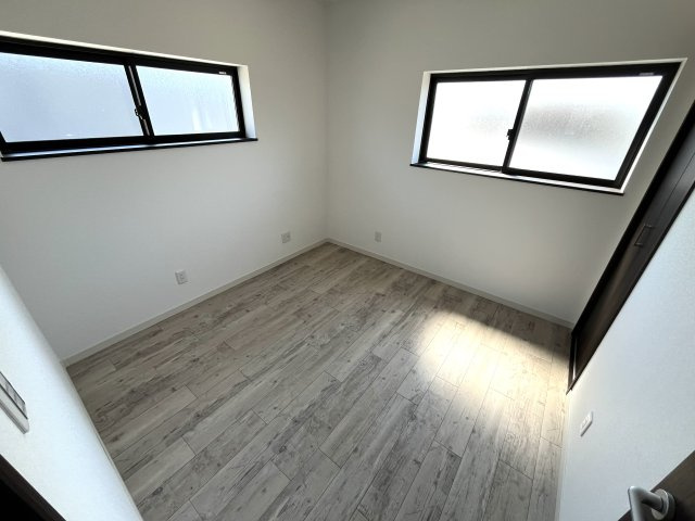 【洋室】 | 仲介手数料無料！琴芝小学校に通えるリフォーム済み中古住宅　宇部市神原町１丁目 | 洋室です