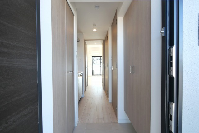 S-RESIDENCE高井田beletaの玄関