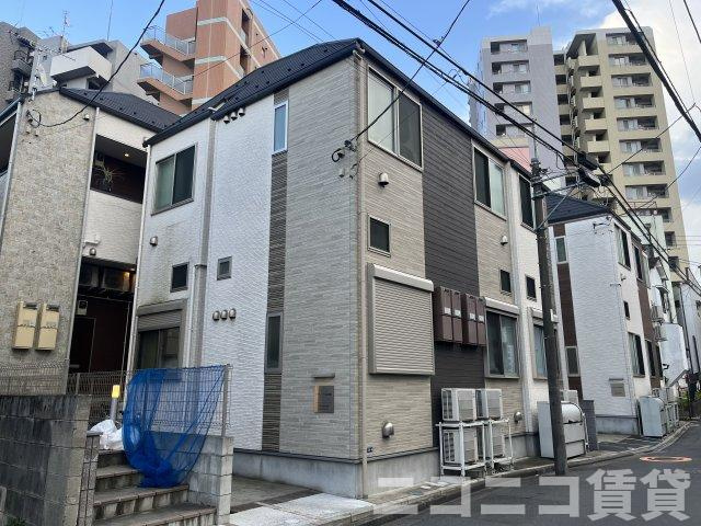 新宿区高田馬場３丁目のアパートの外観