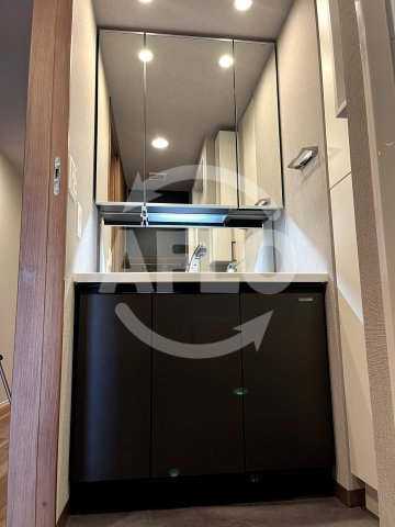 ラシュレ大阪同心の独立洗面台