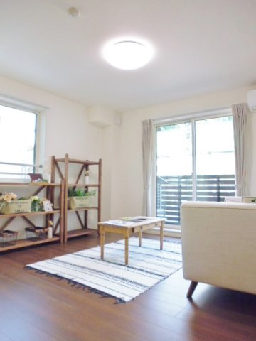 【居間・リビング】 | ヴェルム東別院 | ※モデルルーム展示