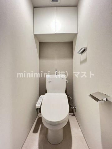 大阪市浪速区桜川１丁目の賃貸マンションのトイレ