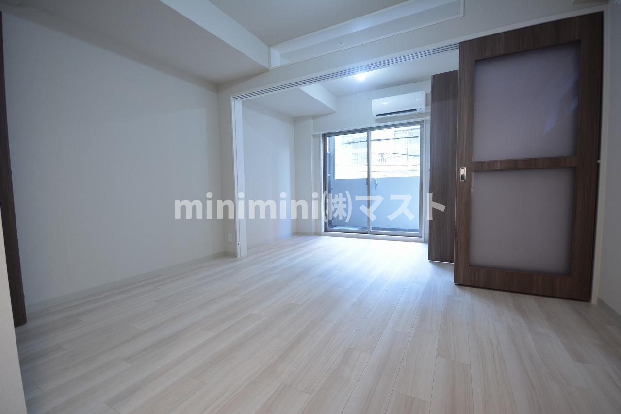 大阪市浪速区幸町２丁目の賃貸マンションの居間・リビング