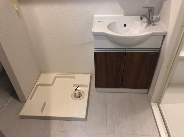 クレヴィスタ方南町Ⅱの独立洗面台|独立洗面台、朝の身支度には欠かせません