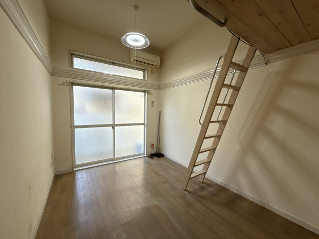 パレス西中島の子供部屋