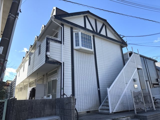 パレス西中島の外観