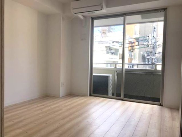 神戸市中央区日暮通４丁目の賃貸マンションの居間・リビング