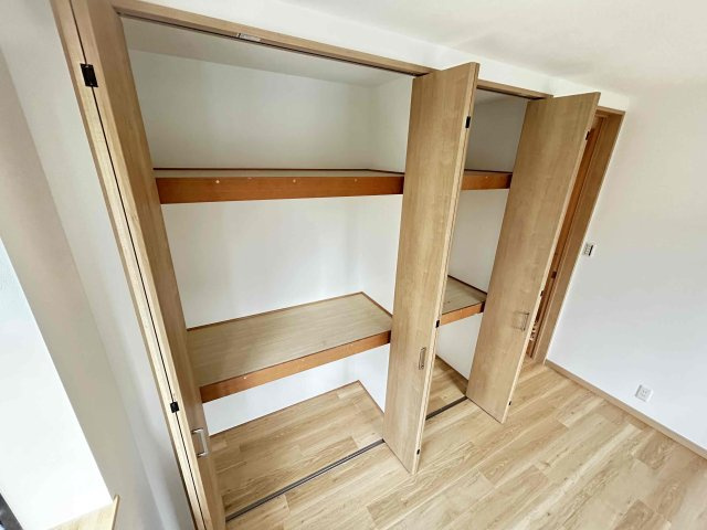 西宮市上甲子園４丁目の賃貸マンションの収納