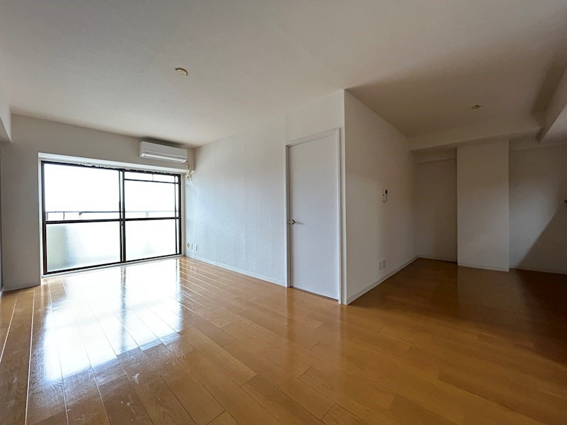 西宮市上ケ原四番町の賃貸マンションの居間・リビング