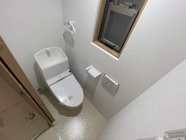 神戸市中央区橘通２丁目の賃貸マンションのトイレ