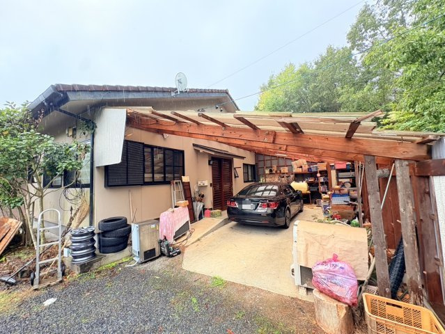 土地広々　ロッジ付き　日田市前津江町明石の駐車場