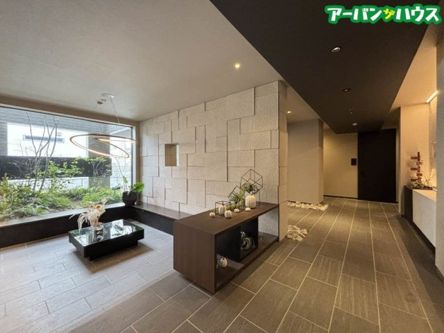 ＨＩＲＡ　ＴＥＲＲＡＣＥのロビー