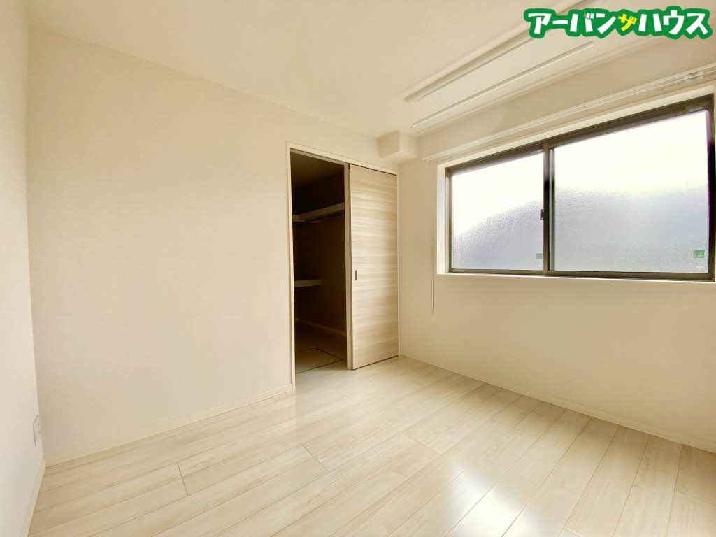 ＨＩＲＡ　ＴＥＲＲＡＣＥの洋室
