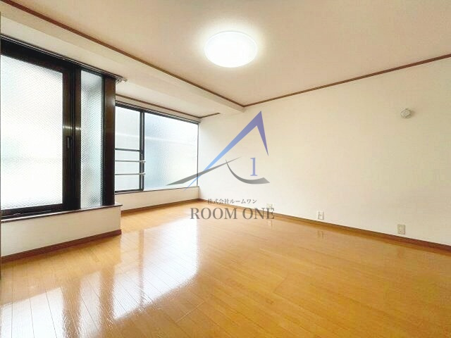 菊地ビルの居間・リビング|洋室のお部屋です。