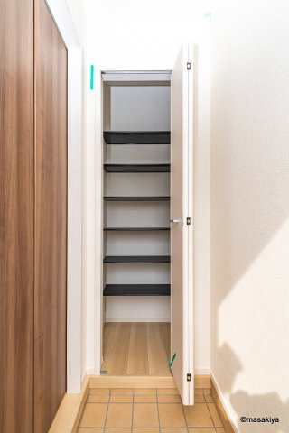 コージーコートの玄関