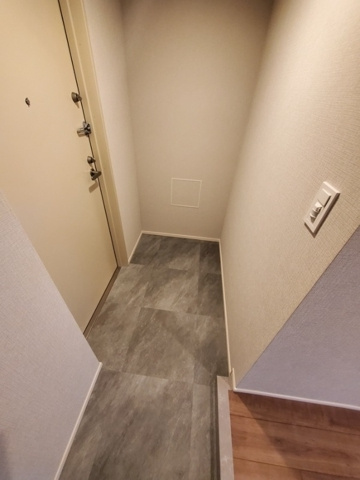 maison chroloの玄関
