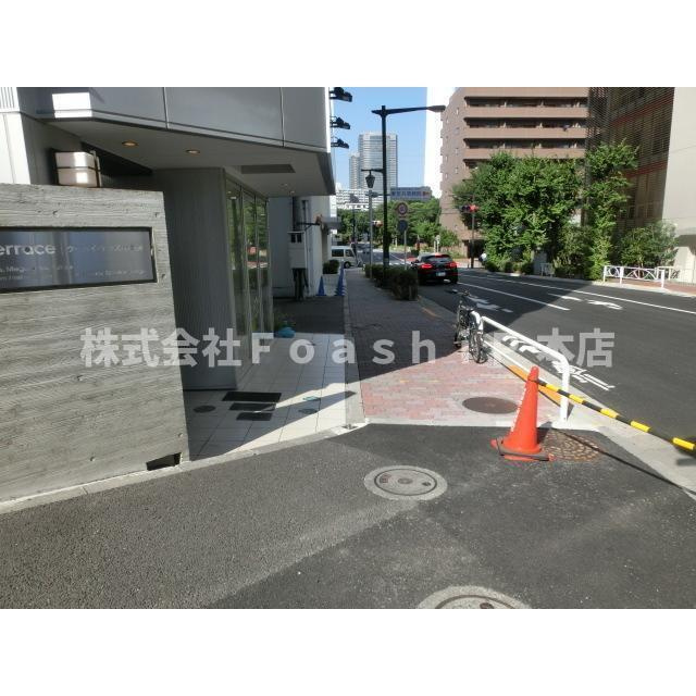 クーカイテラス中目黒のエントランス