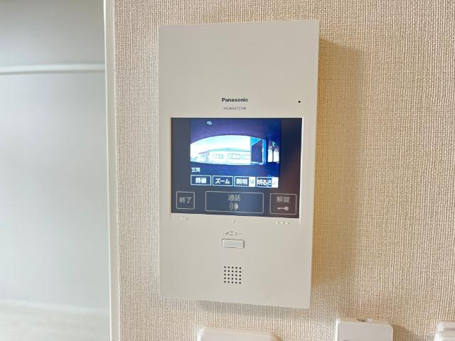グランデ嘉右衛門の内装|カメラ付インターホン