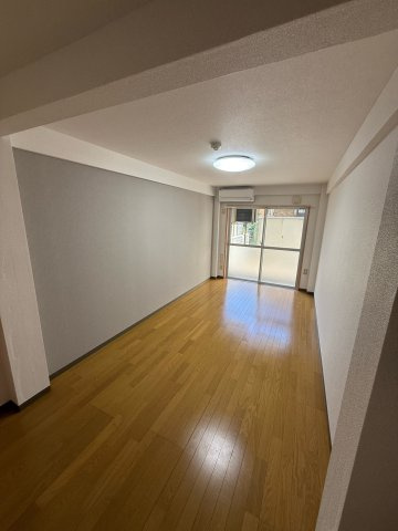 日進パレスの洋室