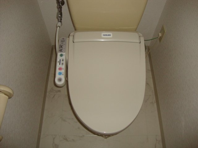 シャトーエトワールのトイレ|シャワー付トイレ