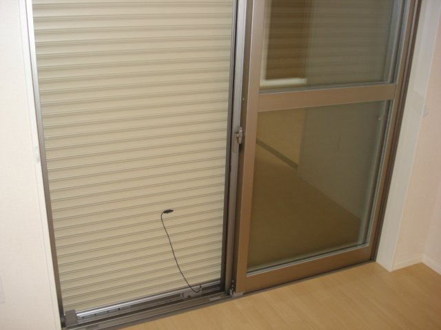 プレリュードのその他|防犯シャッター（イメージ）
