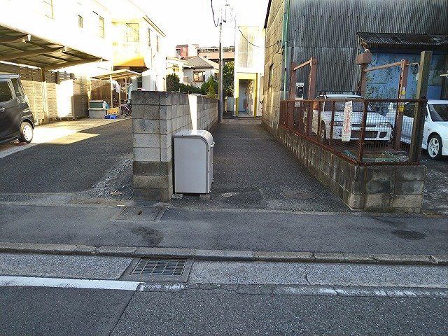 レオパレスｆｕｊｉのその他|物件入口・ゴミ置場