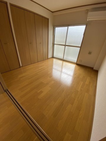 石渡マンションの居間・リビング