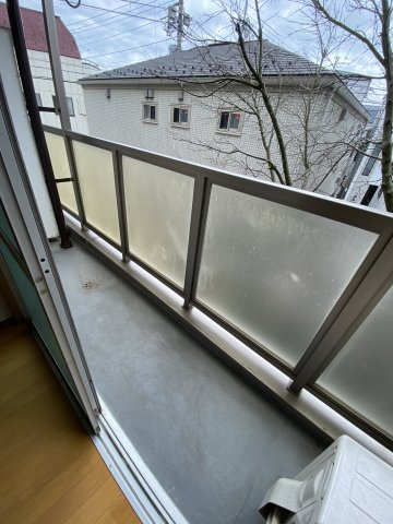 石渡マンションのバルコニー