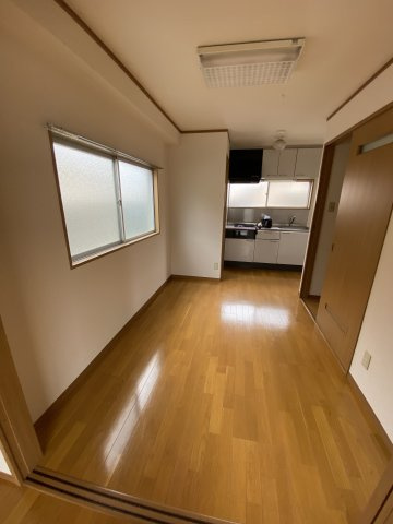 石渡マンションの居間・リビング