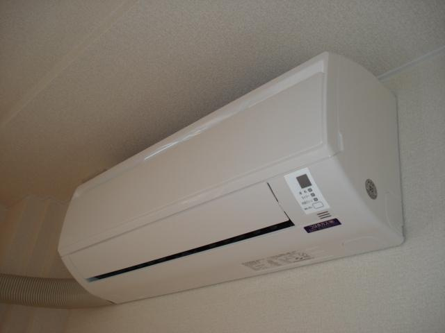 アベニール弐番館の設備|エアコン