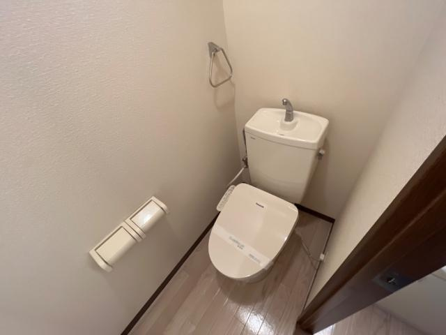 リベルテ中畝Ａのトイレ|シャワー付トイレ