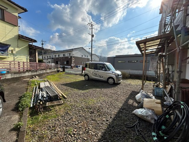 アドバンスハウスの駐車場