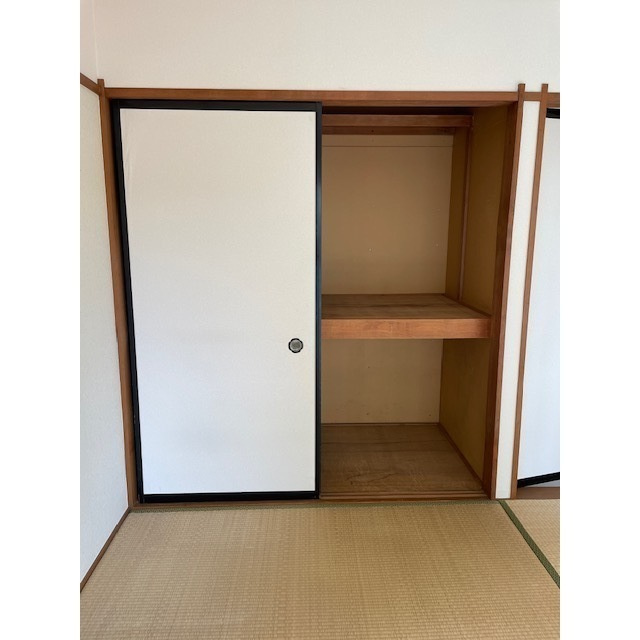 ニューいずみハイツの収納
