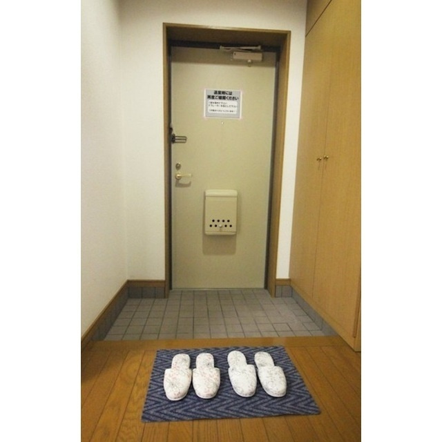 ロイヤルパレス徳倉の玄関