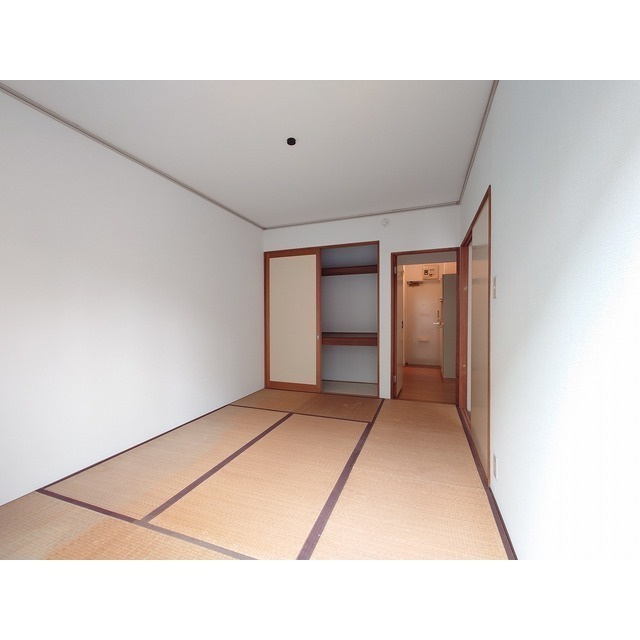 エステートピアみどりの収納