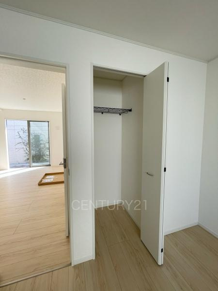 クレイドルガーデン前橋市稲荷新田町第３　１号棟の収納|ハンガーパイプ付きクローゼットです