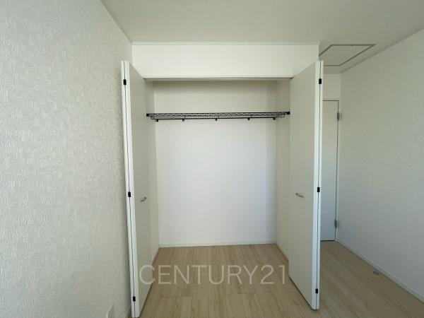 クレイドルガーデン前橋市稲荷新田町第３　１号棟の収納|ハンガーパイプ付きクローゼットです