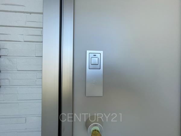 クレイドルガーデン前橋市稲荷新田町第３　４号棟の玄関|スマートキー付き玄関ドア