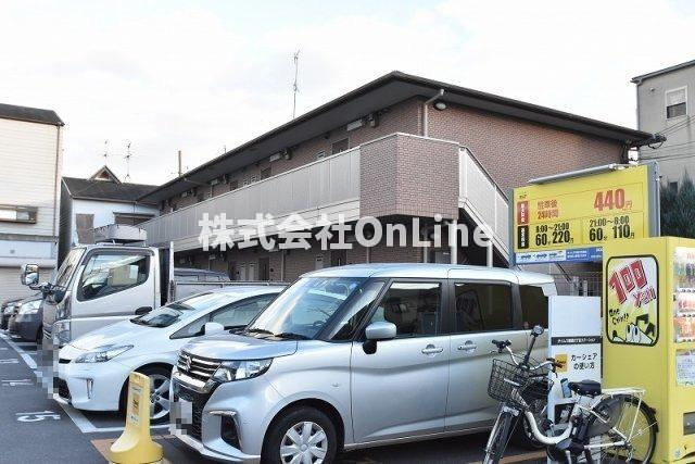 アルカディア楠根の外観